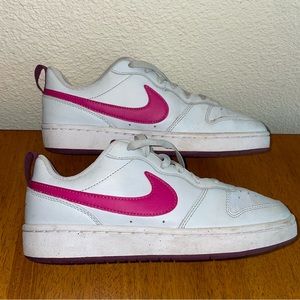 Nike sneakers low top